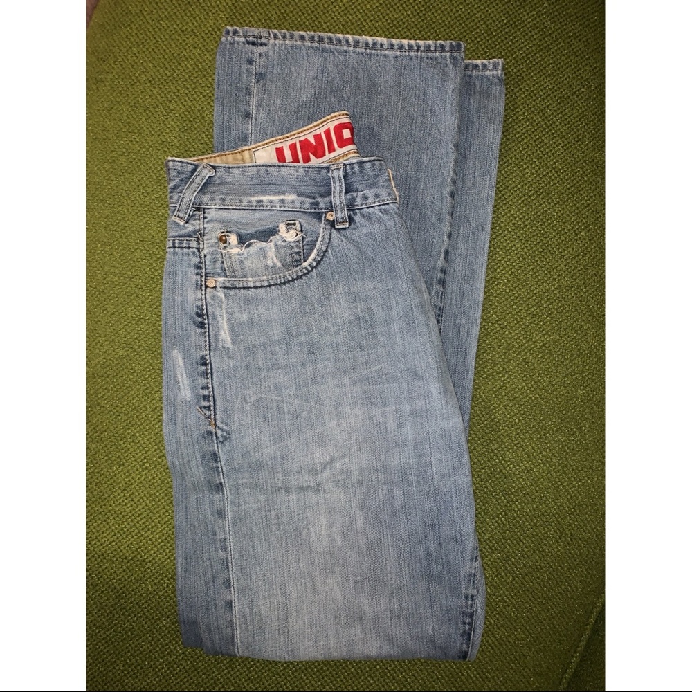 Excellent condition union bay distressed straight